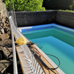 Piscine Extérieure à Coque : Élégance et Facilité d'Entretien Frejus